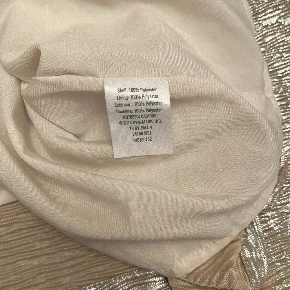 Gymboree crepe gold 3/4 sleeve shirt size M